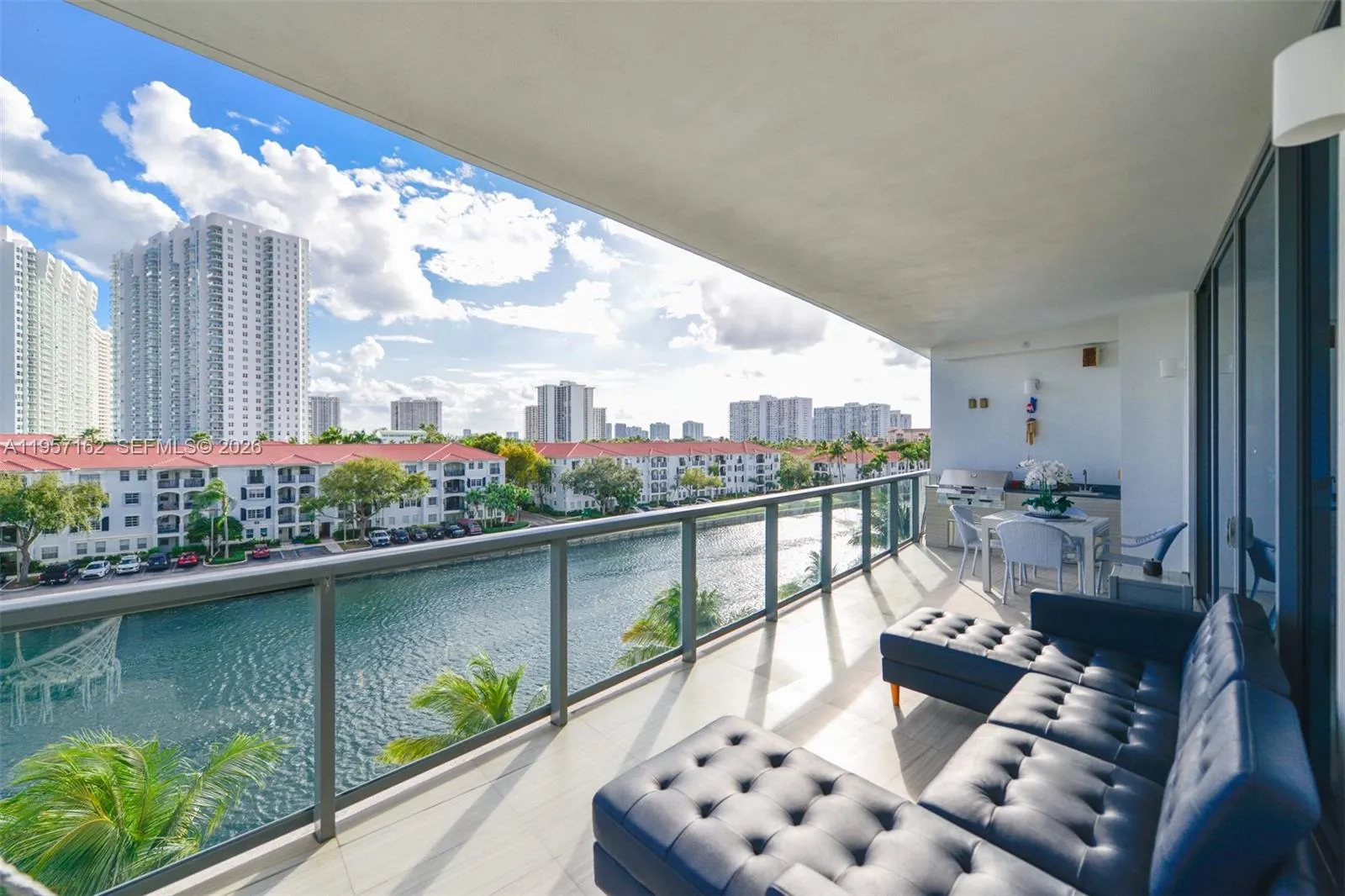 3250 NE 188th St # 404, Aventura FL 33180