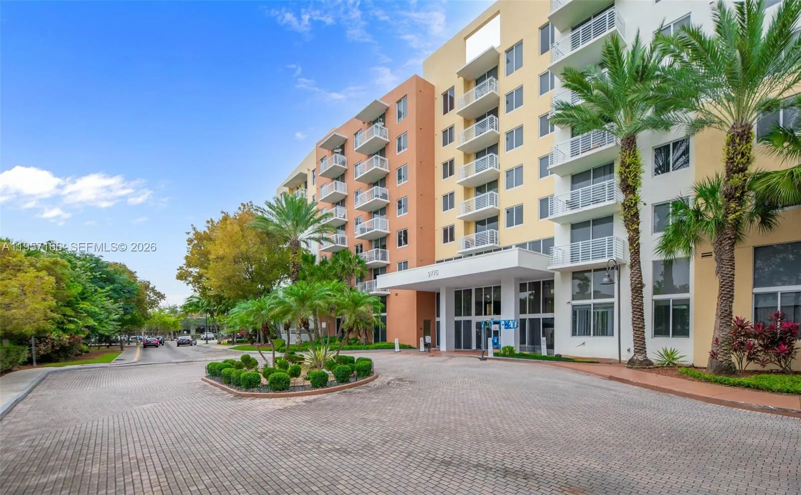 2775 NE 187th St # 215, Aventura FL 33180