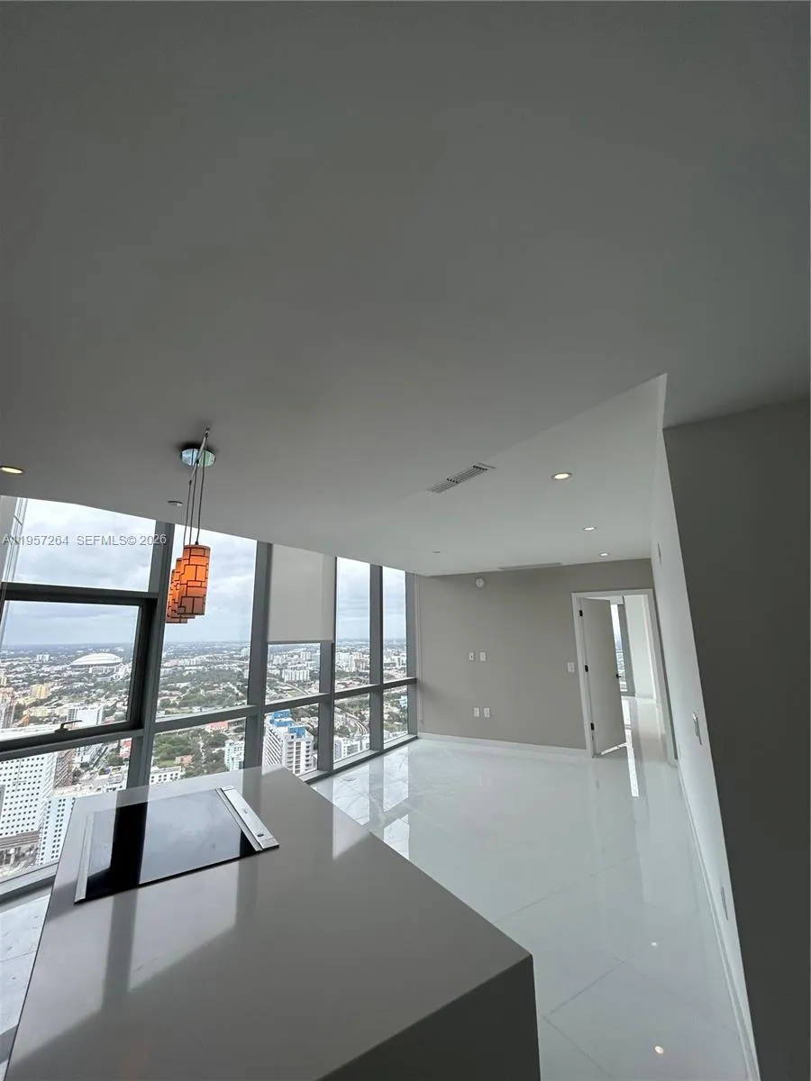 851 NE 1st Ave # 4302, Miami FL 33132