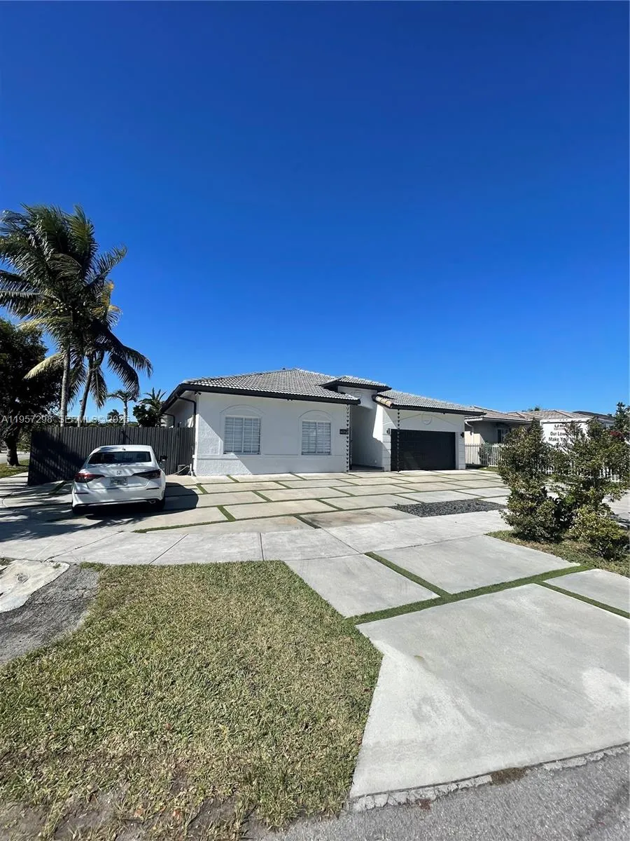 14200 SW 160th Ct, Miami FL 33196