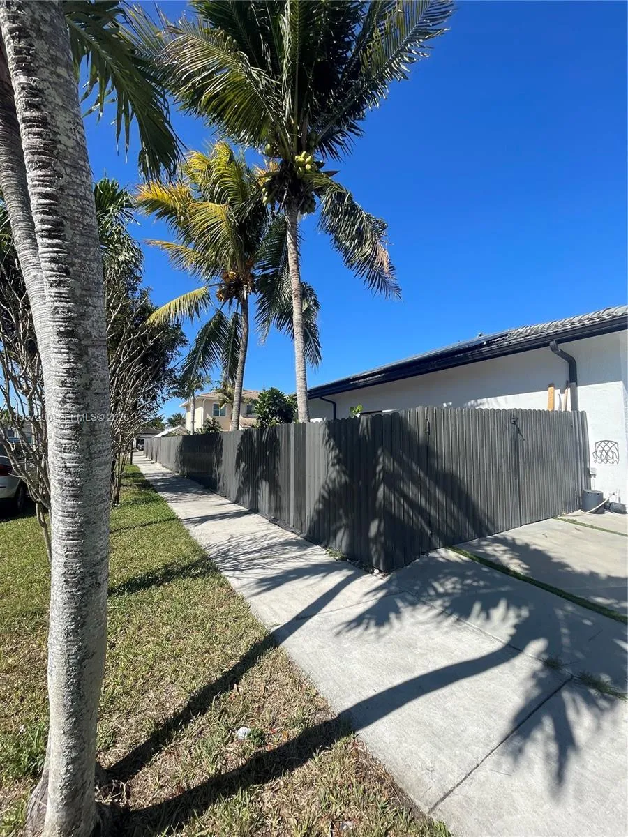 14200 SW 160th Ct, Miami FL 33196