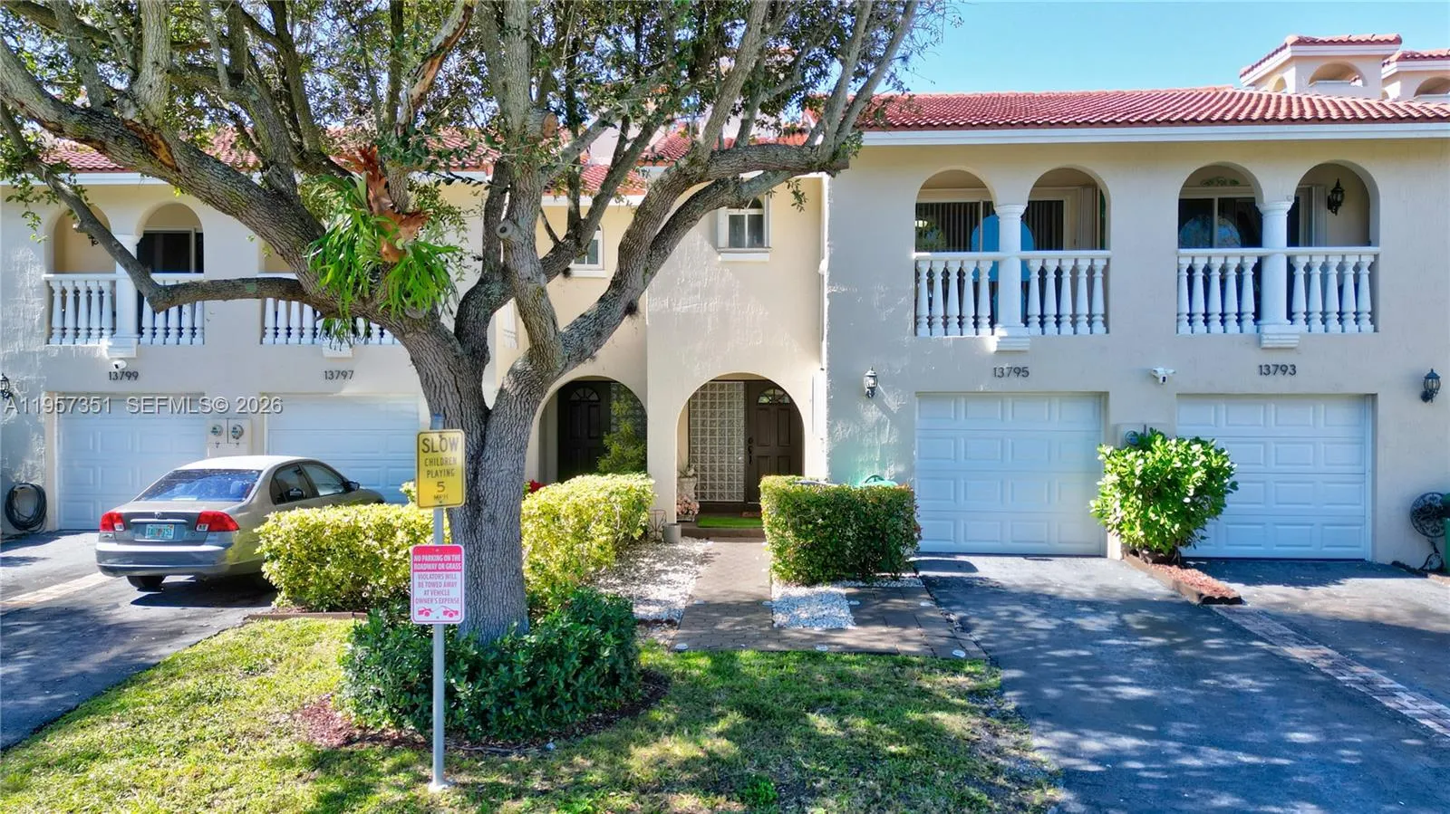 3 bedroom 2 bath for sale at 13795 SW 160th St, Miami FL 33177