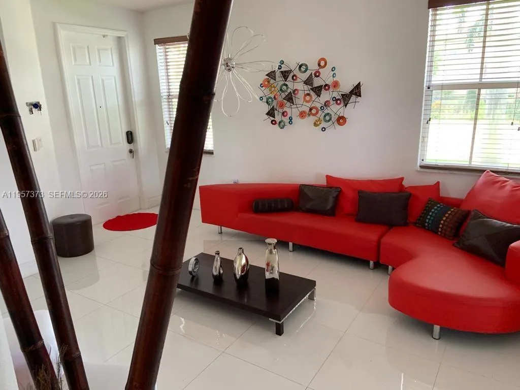 7586 NW 113th Path, Doral FL 33178