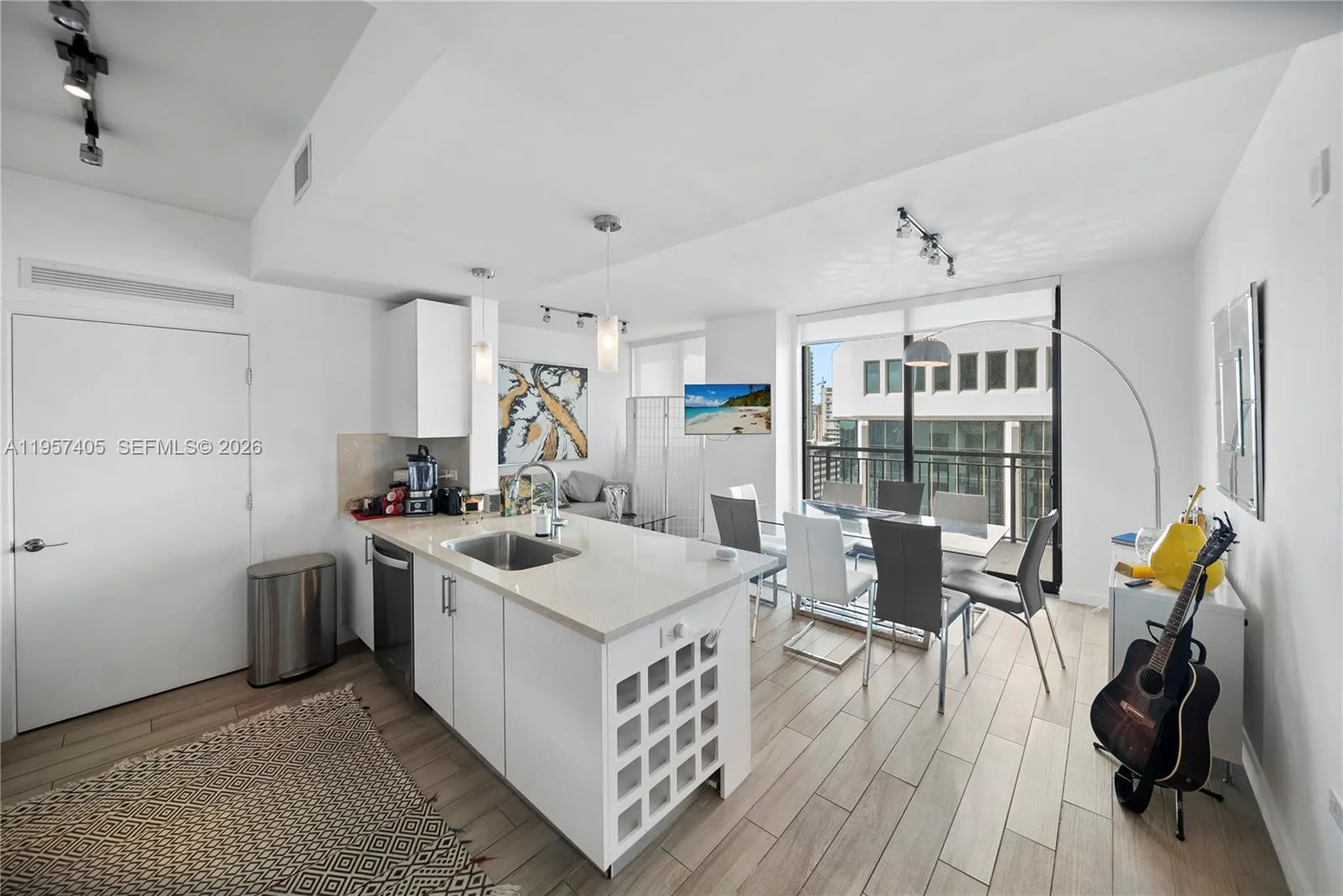 999 SW 1st Ave # 2915, Miami FL 33130