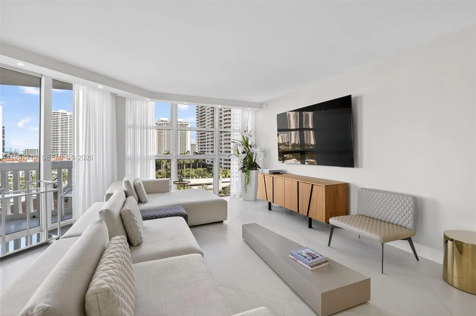 1000 W Island Blvd # 1009, Aventura FL 33160