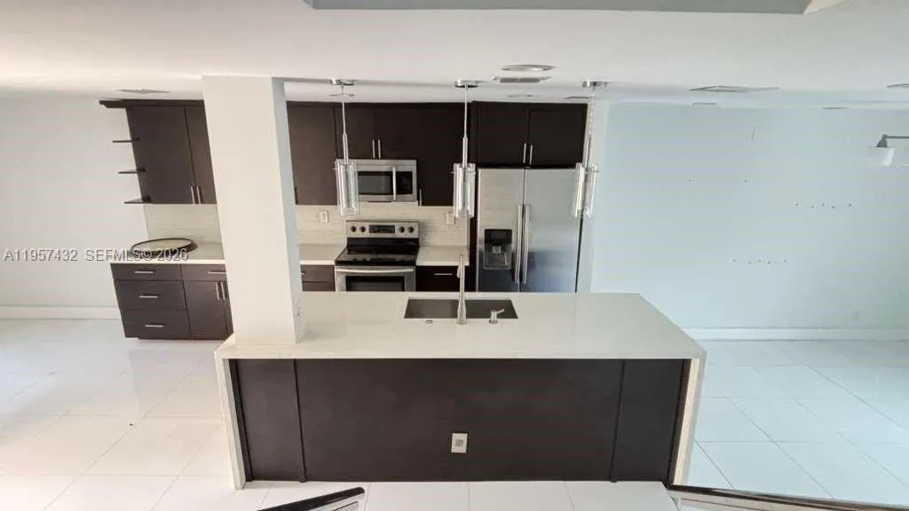 8195 NW 8th MANOR # 3, Plantation FL 33324