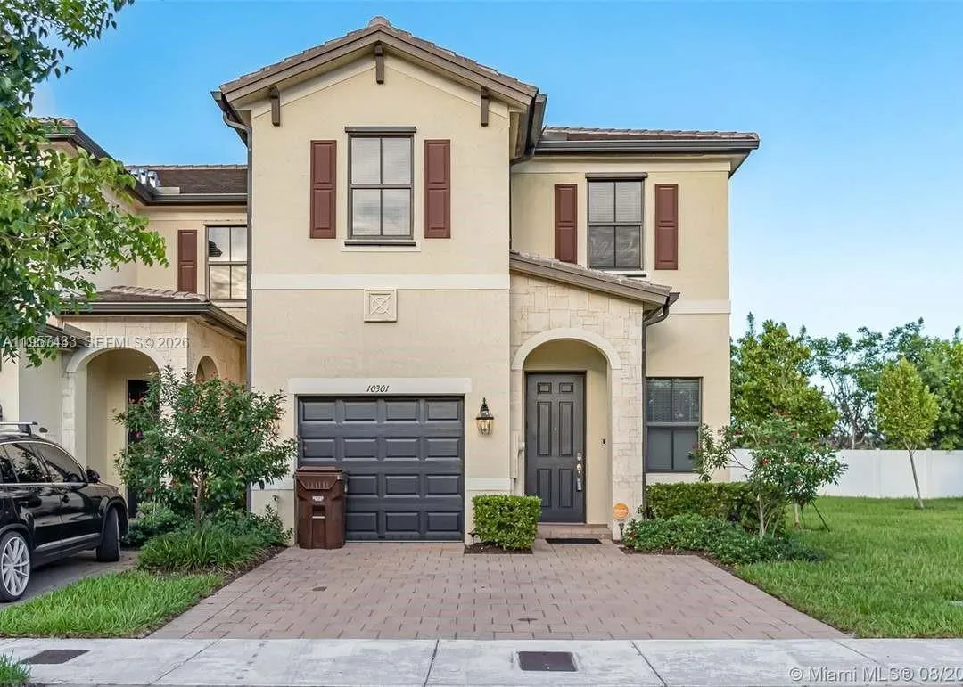 10301 W 32nd Ln, Hialeah FL 33018