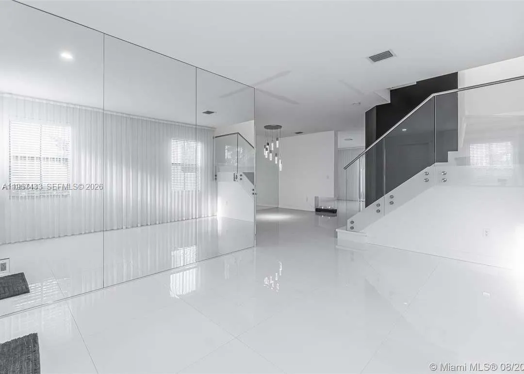 10301 W 32nd Ln, Hialeah FL 33018