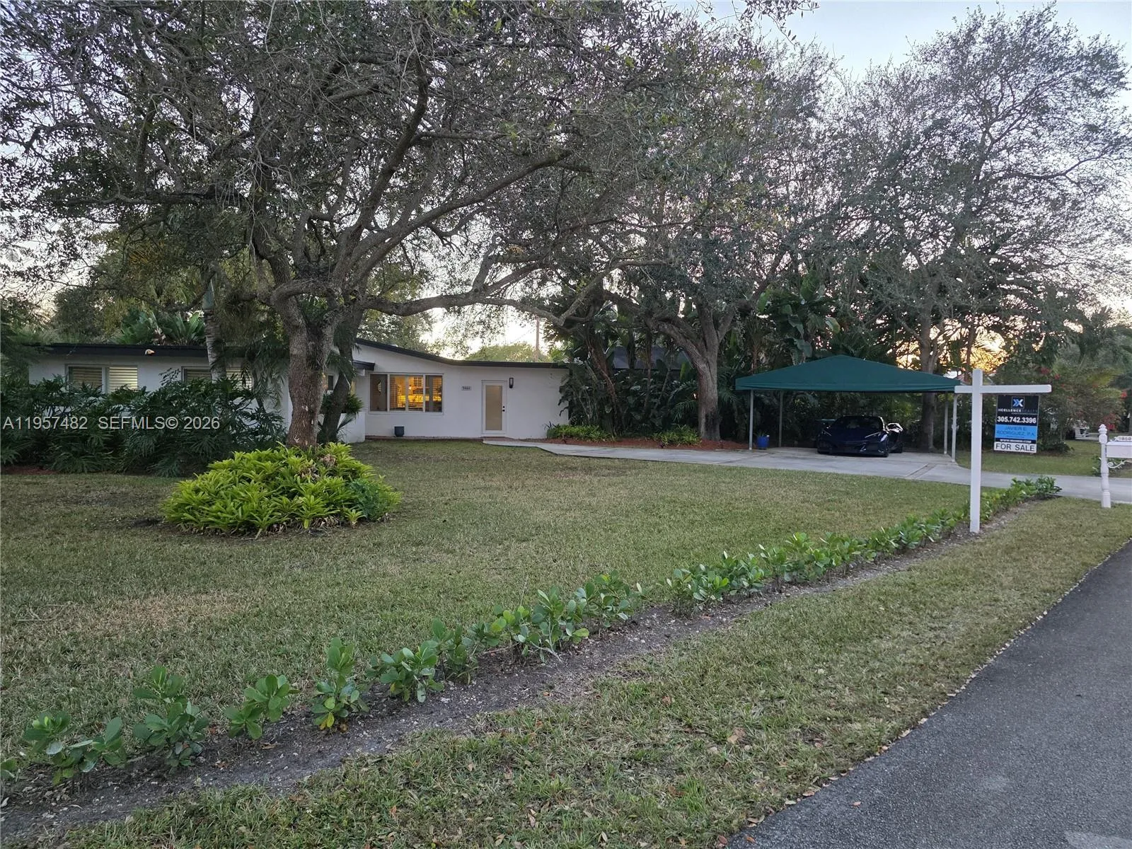 9860 SW 140th St, Miami FL 33176