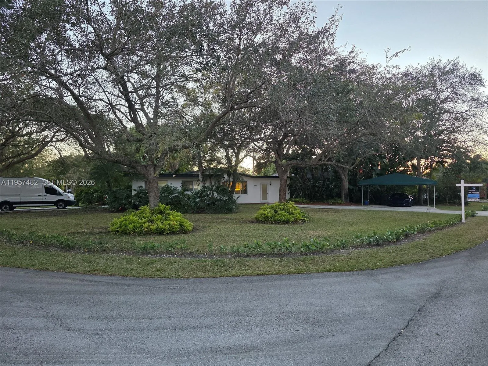 9860 SW 140th St, Miami FL 33176