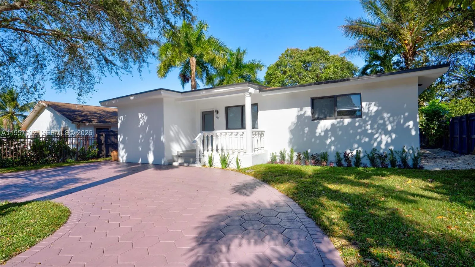 315 NE 160th Ter, Miami FL 33162