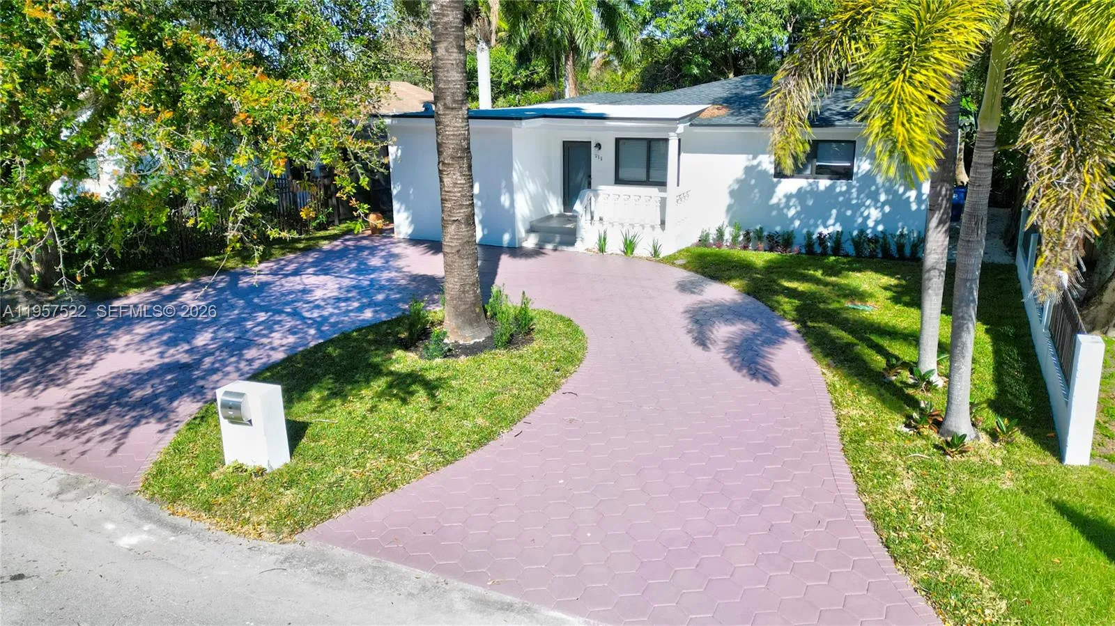 315 NE 160th Ter, Miami FL 33162