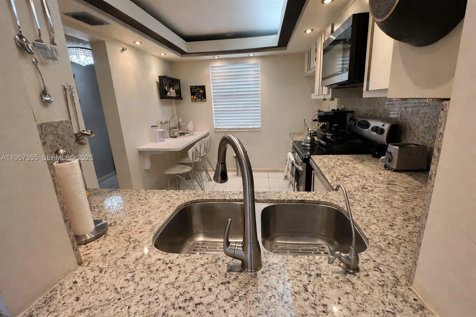 3910 Inverrary Blvd # B, Lauderhill FL 33319
