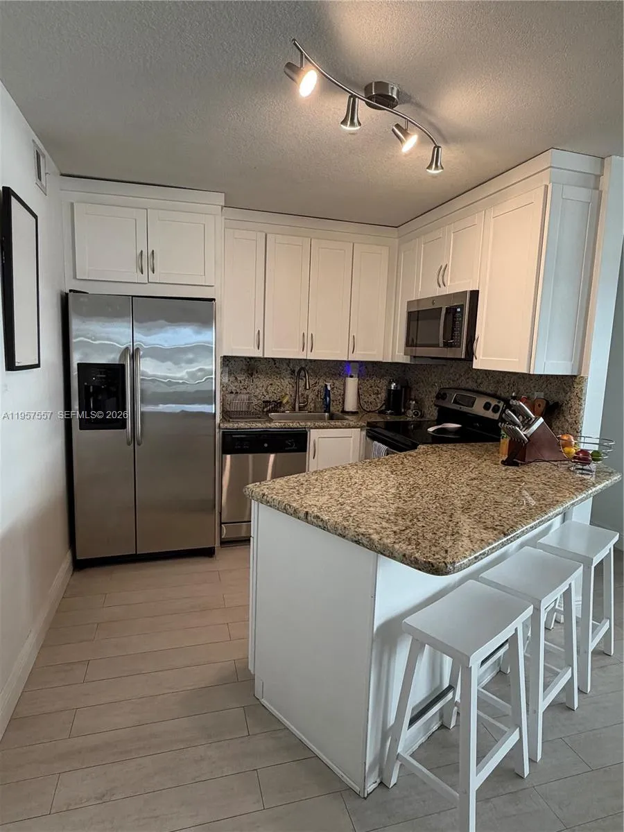 5845 Collins Ave # 106, Miami Beach FL 33140