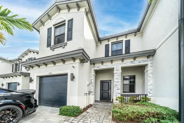 492 NW 203rd Ter, Miami Gardens FL 33169