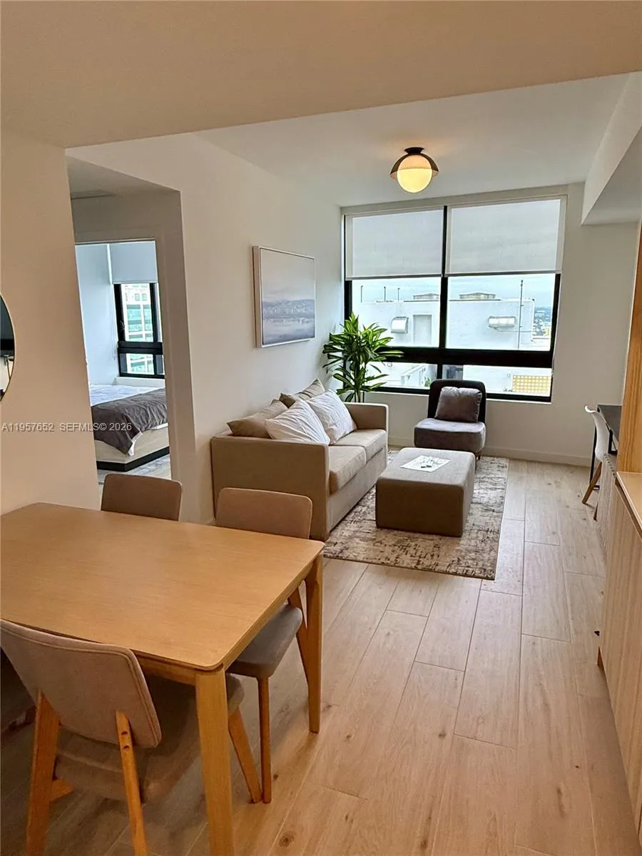 225 N Miami Ave # 3406, Miami FL 33128