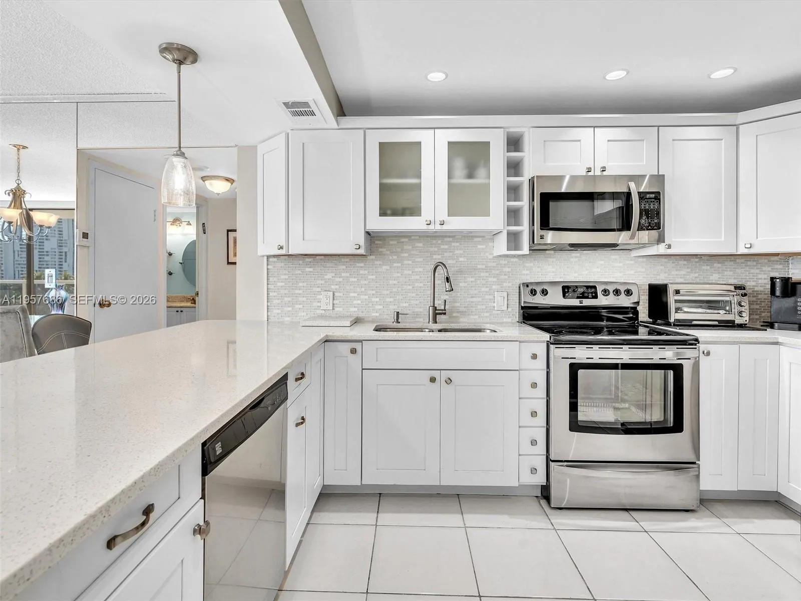 3675 N Country Club Dr # 609, Aventura FL 33180