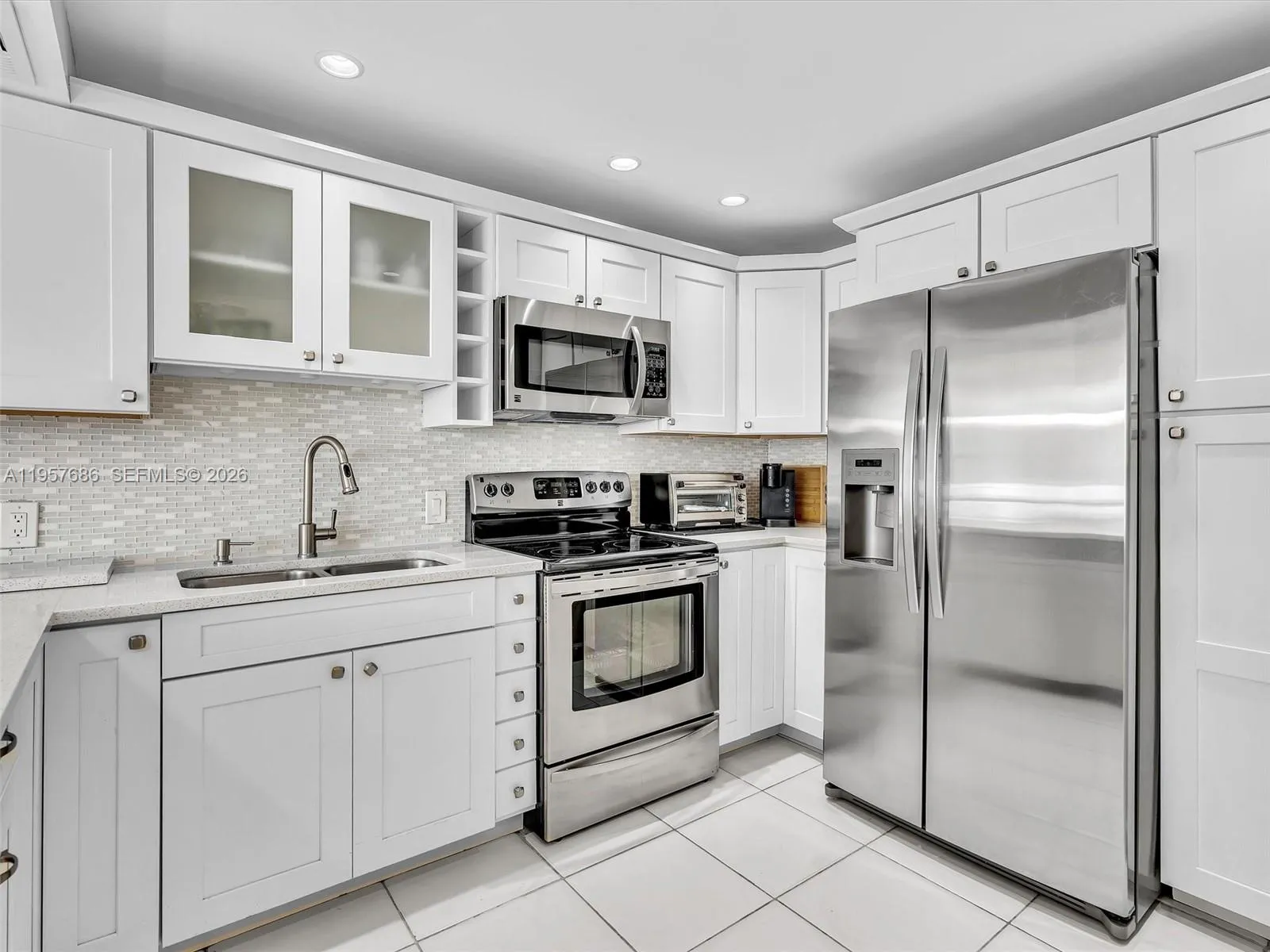 3675 N Country Club Dr # 609, Aventura FL 33180