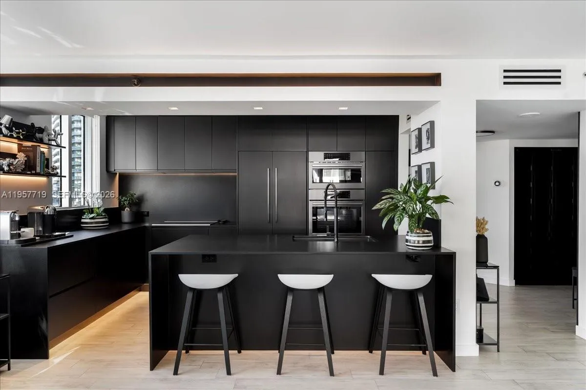 2 bedroom 2 bath for sale at 650 West Ave # 712, Miami Beach FL 33139