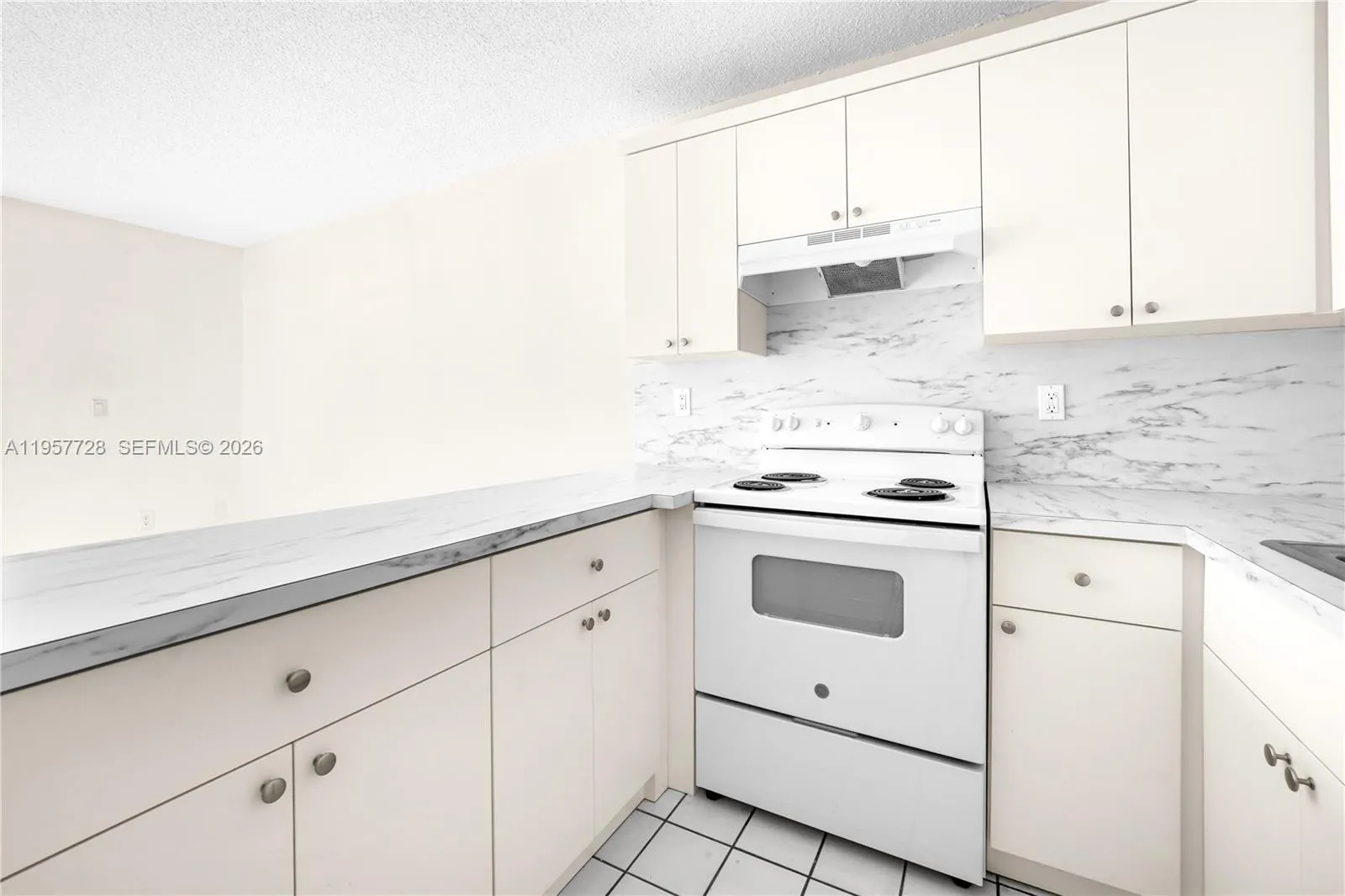 7805 SW 152nd Ave # 0, Miami FL 33193