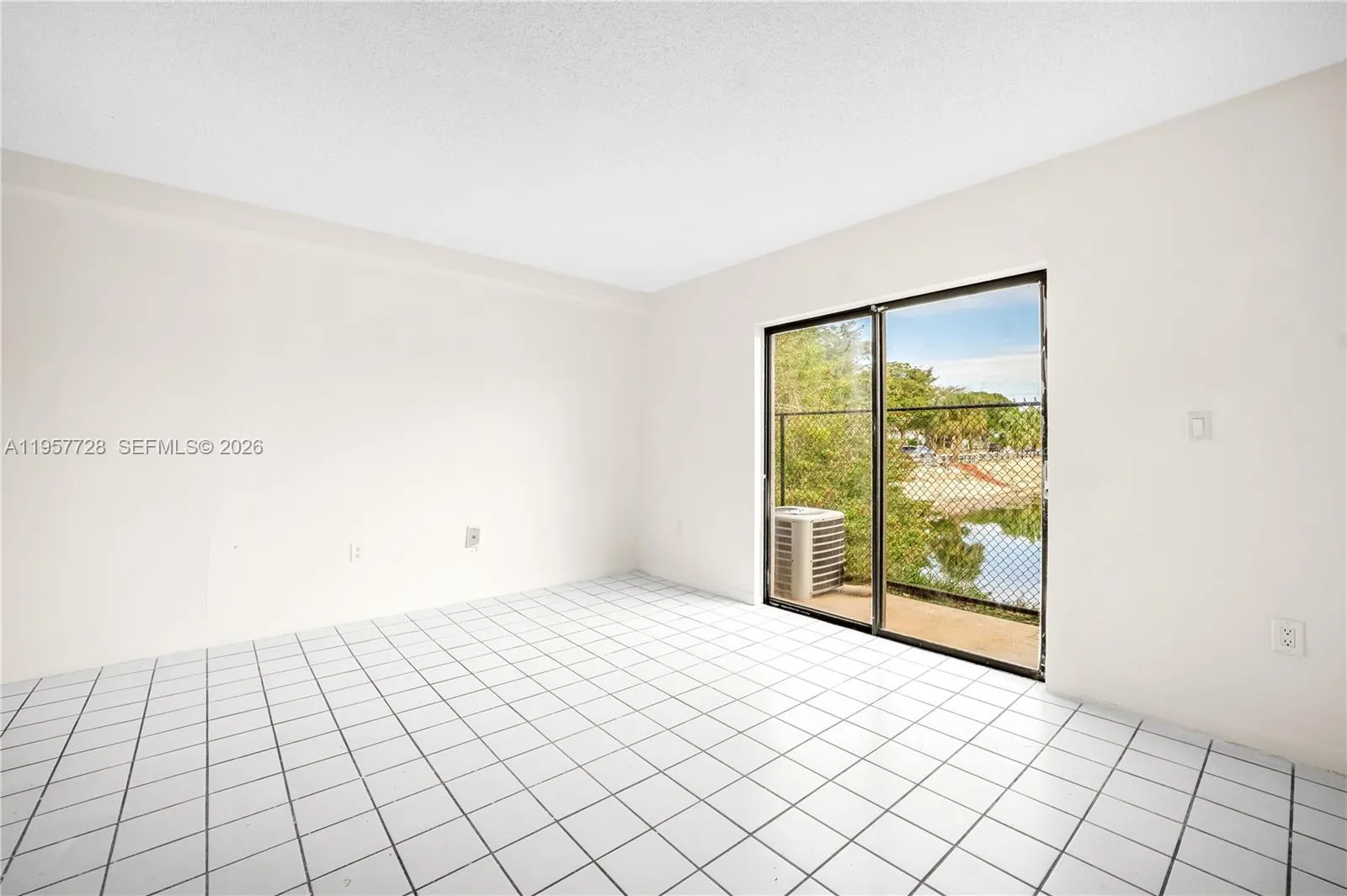 7805 SW 152nd Ave # 0, Miami FL 33193