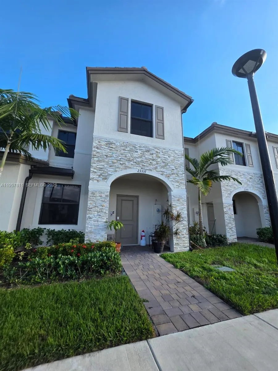 3 bedroom 2 bath for sale at 23337 SW 128th Ave, Homestead FL 33032