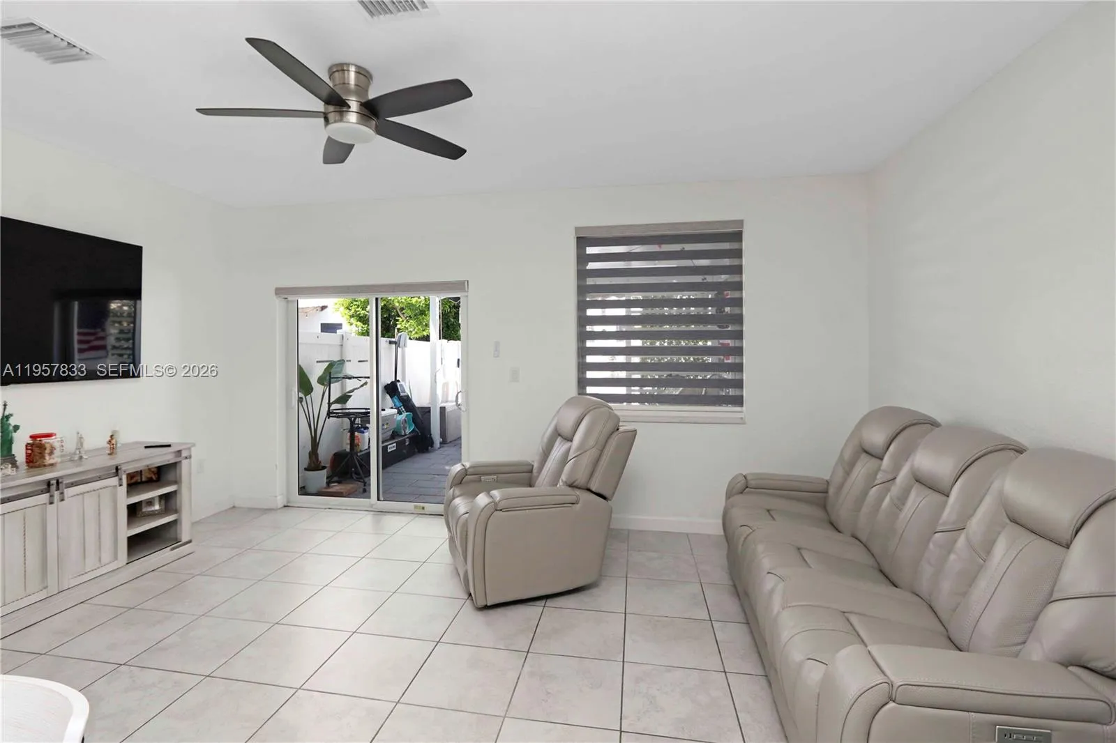 10628 W 33rd Way, Hialeah FL 33018