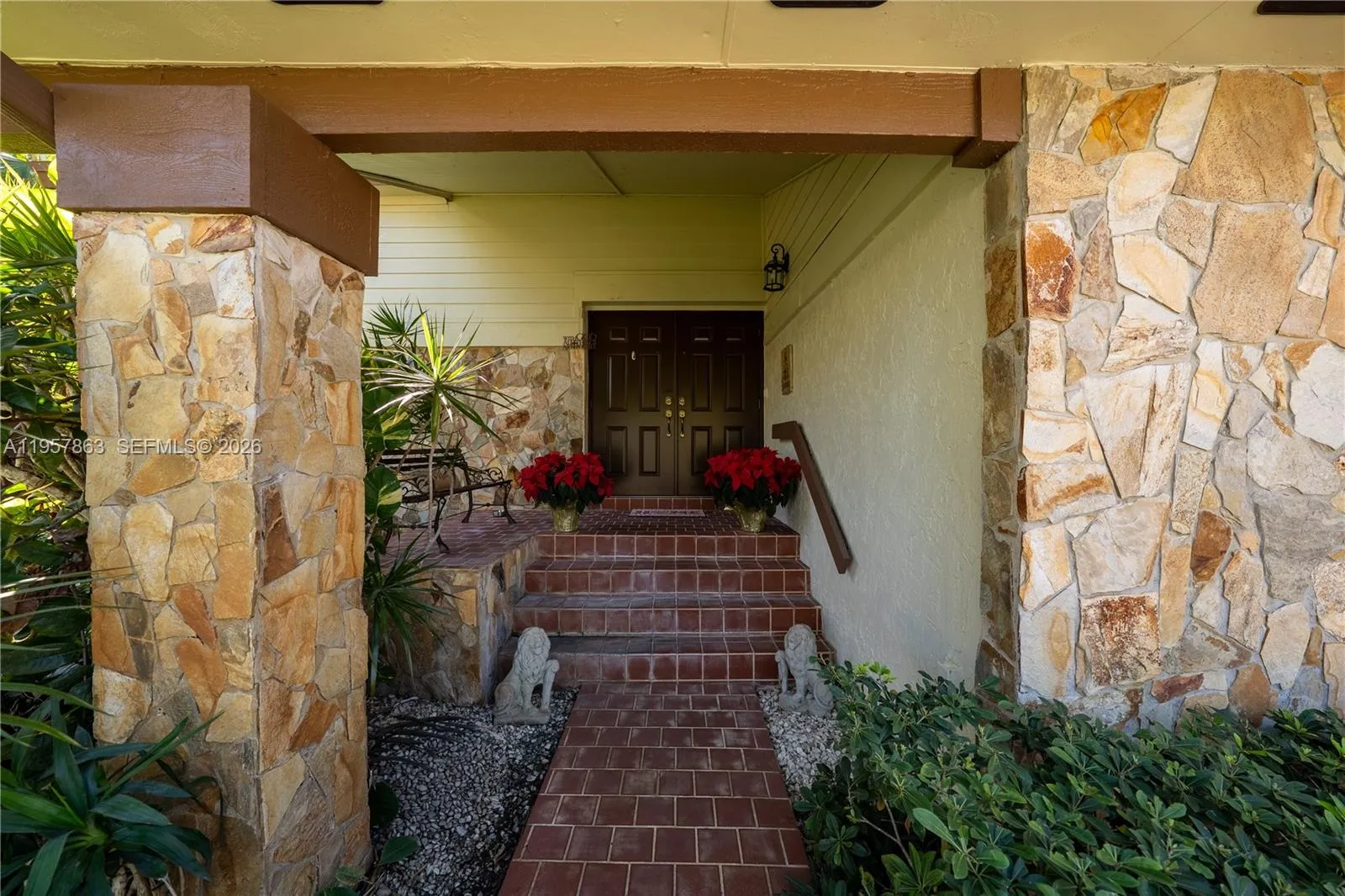 15552 SW 48th St, Miami FL 33185