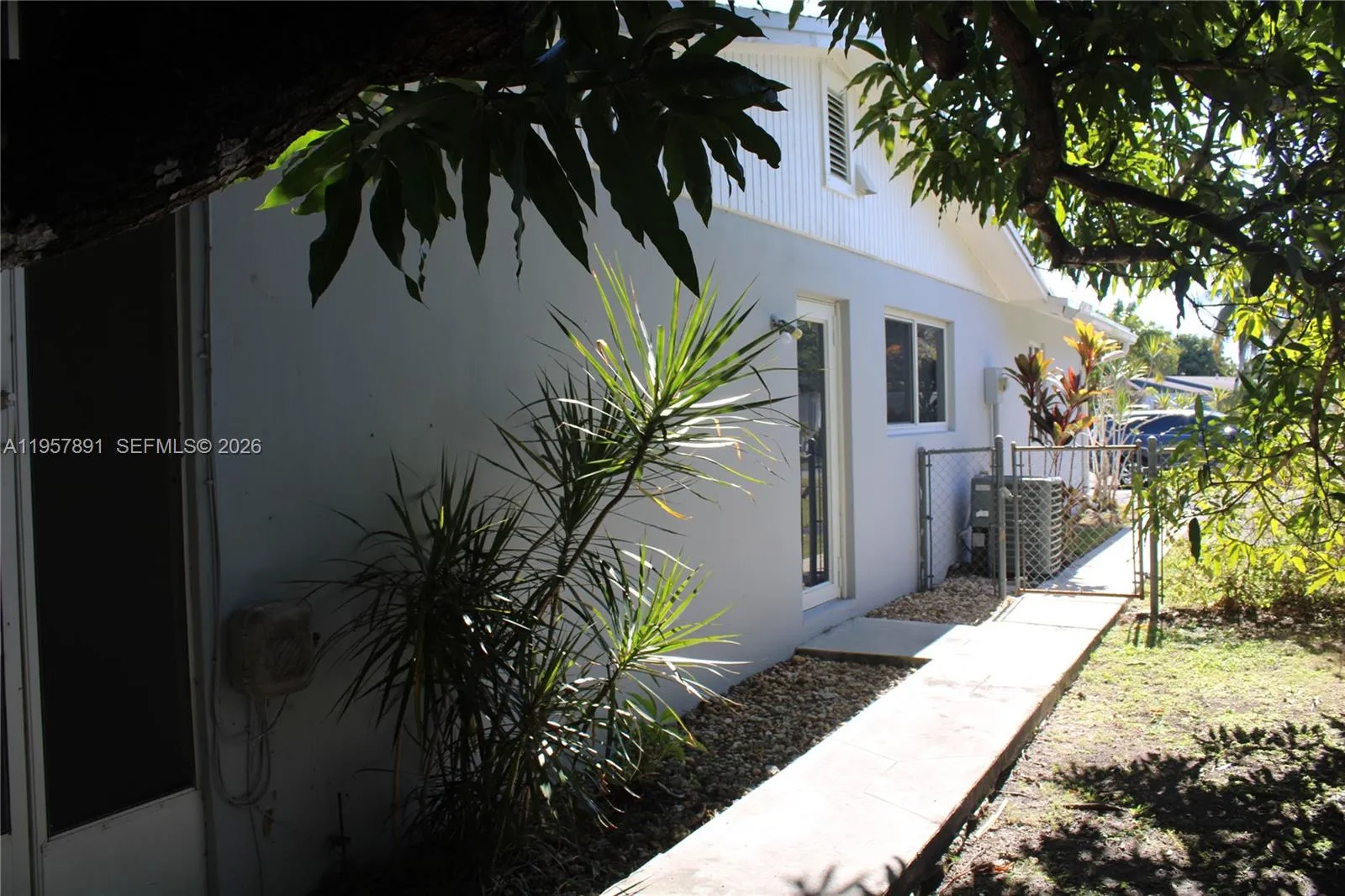 12965 SW 76th Ter, Miami FL 33183