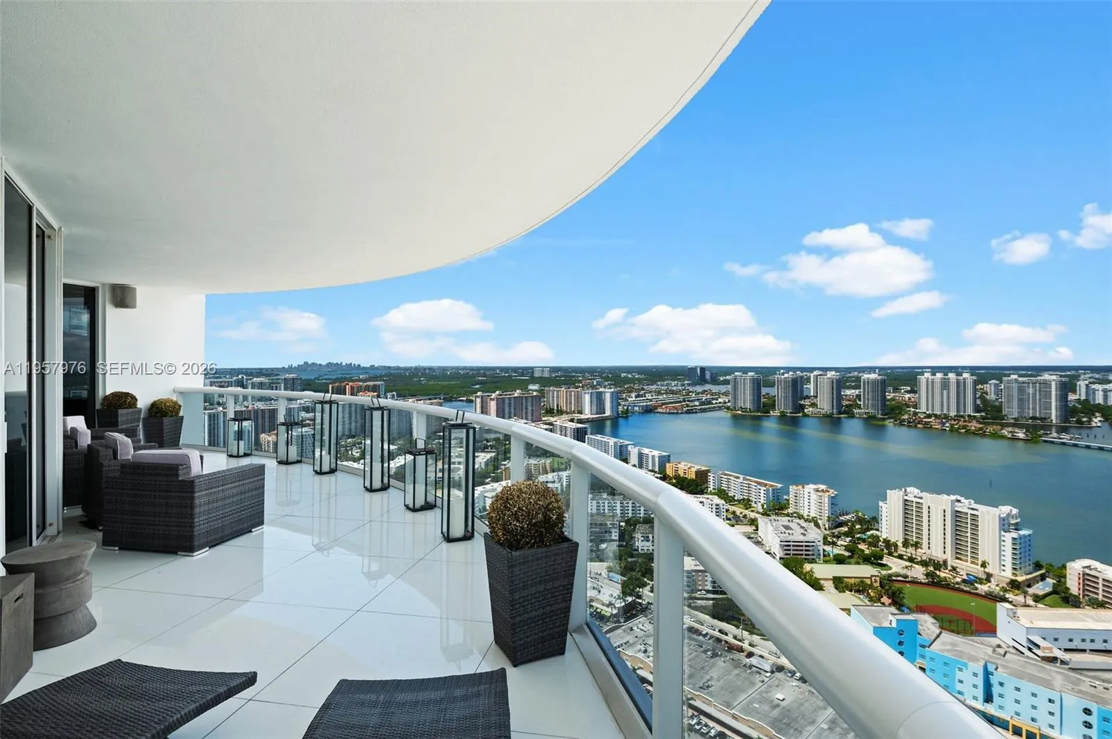 3 bedroom 3 bath for sale at 18201 Collins Ave # 5201, Sunny Isles Beach FL 33160