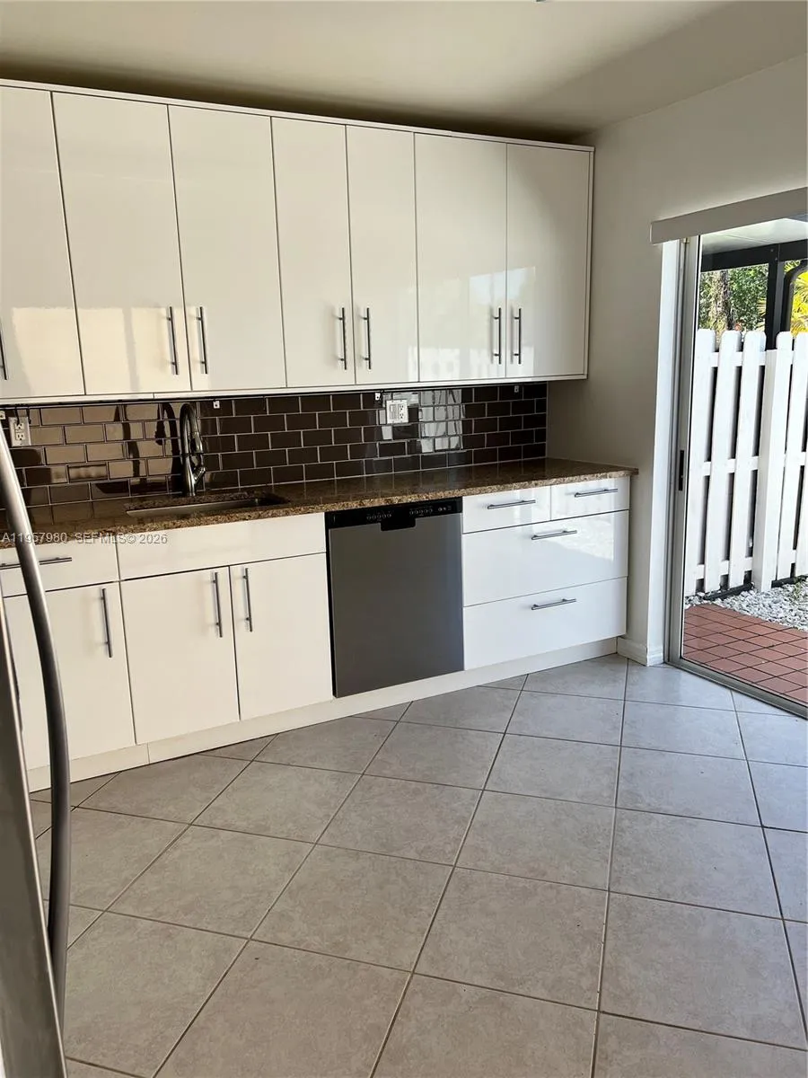 3810 SW 153rd Pl, Miami FL 33185