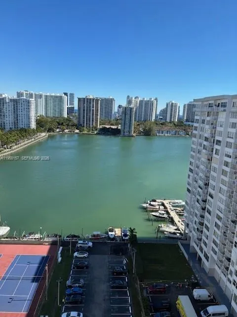 2750 NE 183rd St # 1902, Aventura FL 33160