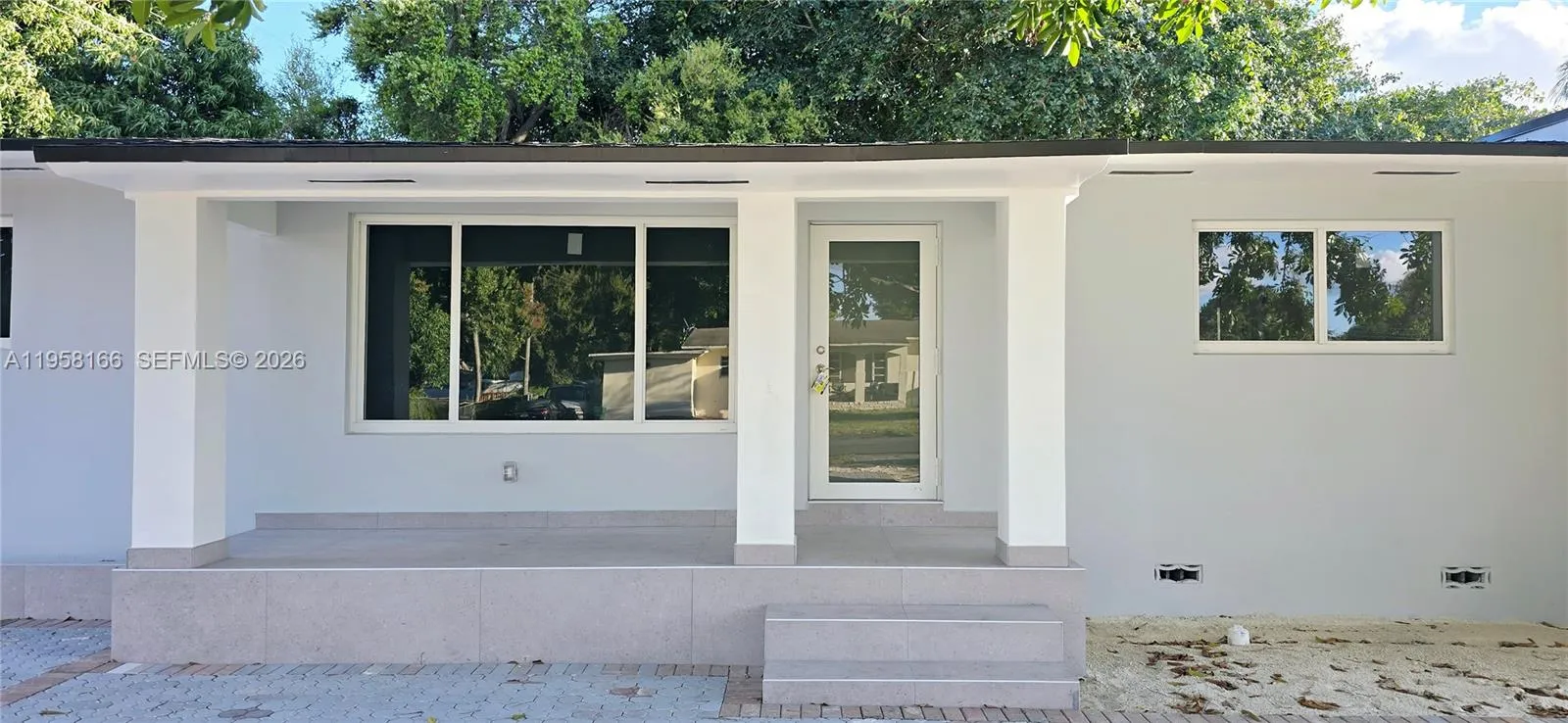 2530 NW 111th St, Miami FL 33167