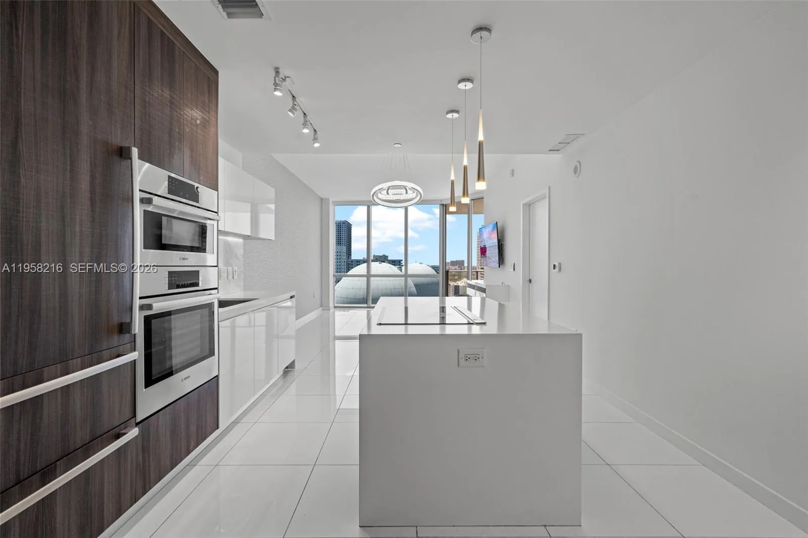 851 NE 1st Ave, Miami FL 33132