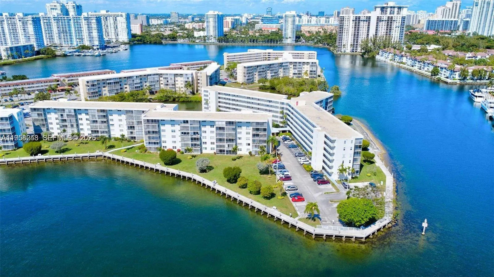 3030 Marcos Dr # T301, Aventura FL 33160