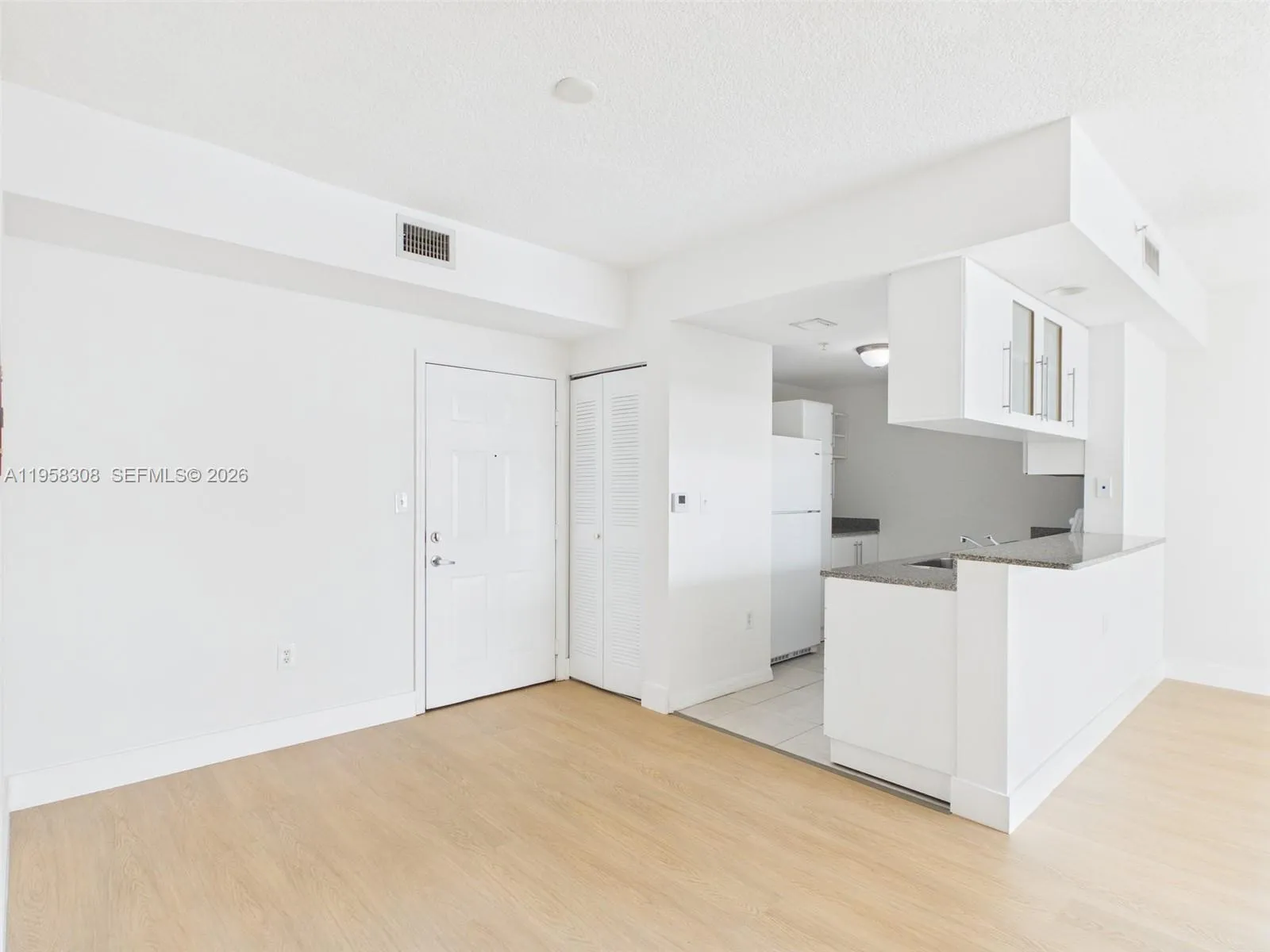 275 NE 18th St # 1404, Miami FL 33132