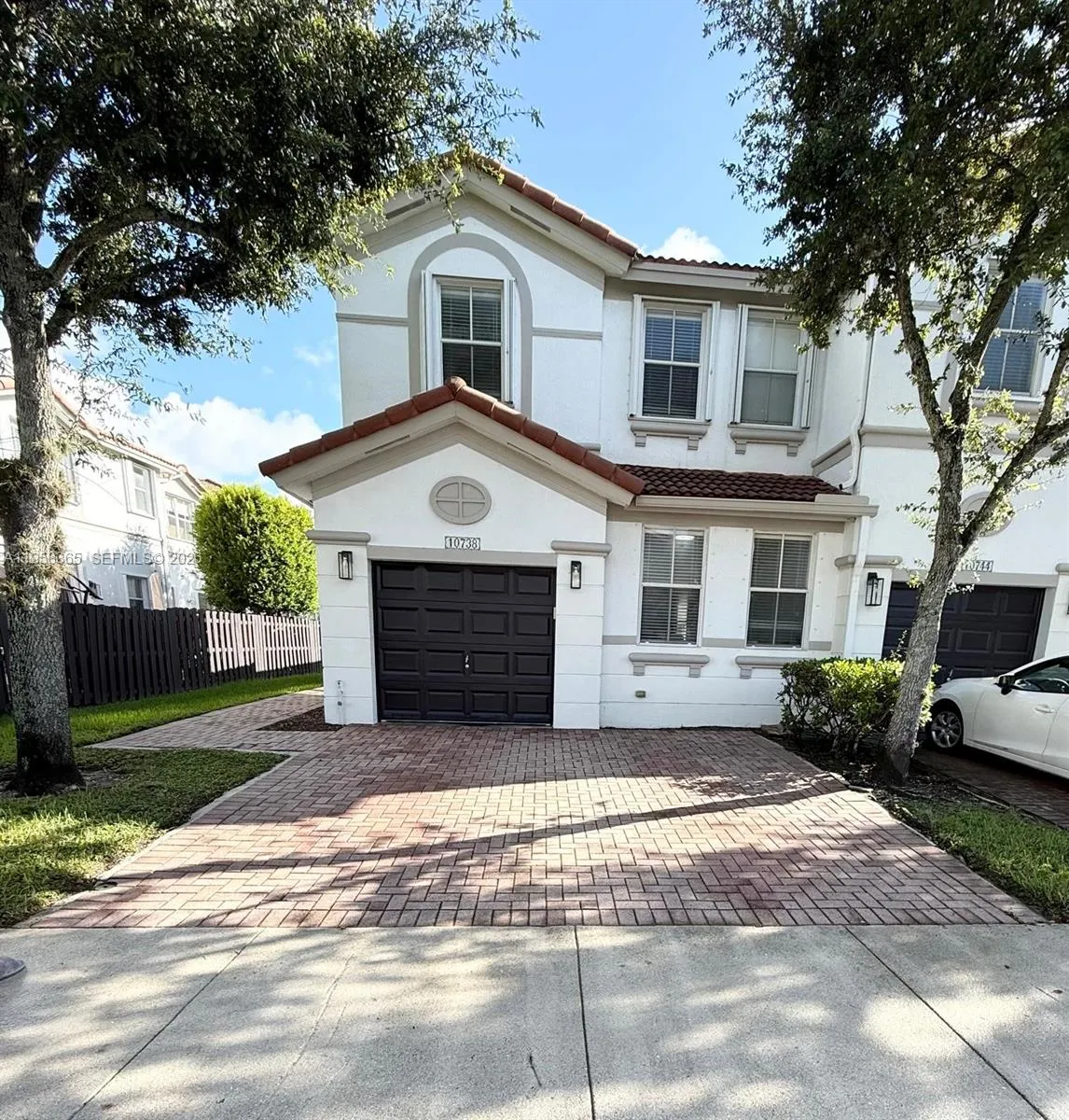 3 bedroom 3 bath for sale at 10738 NW 80th Ln, Doral FL 33178
