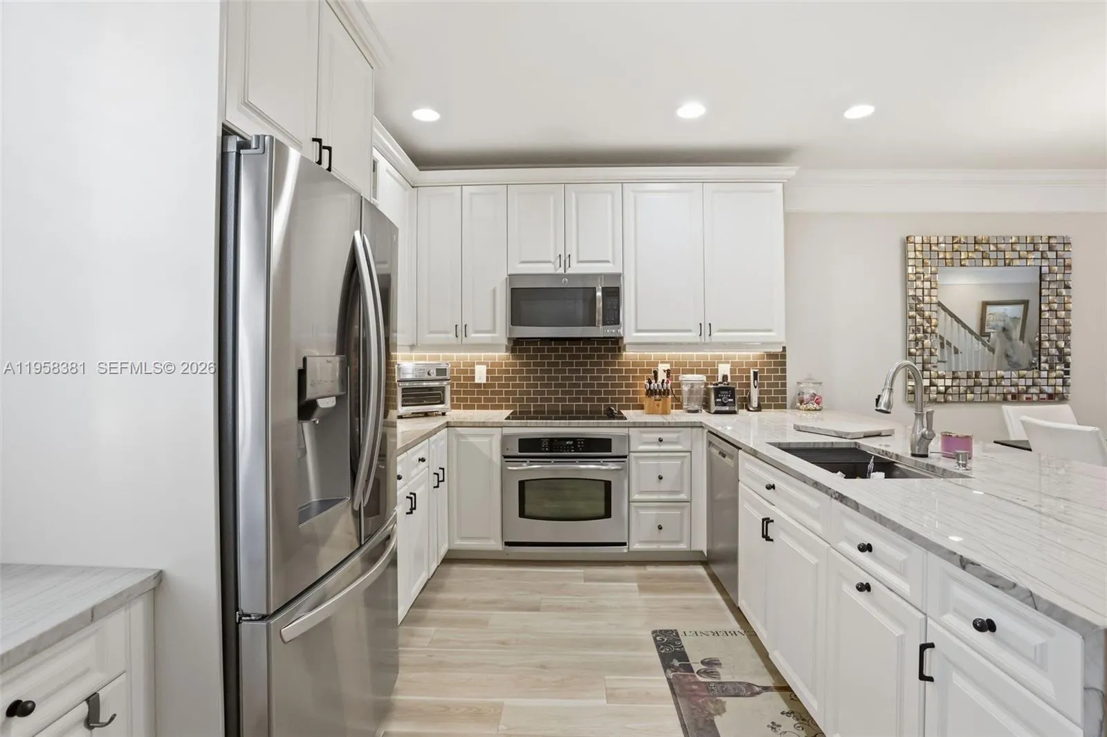 1049 W Heritage Club Cir, Delray Beach FL 33483