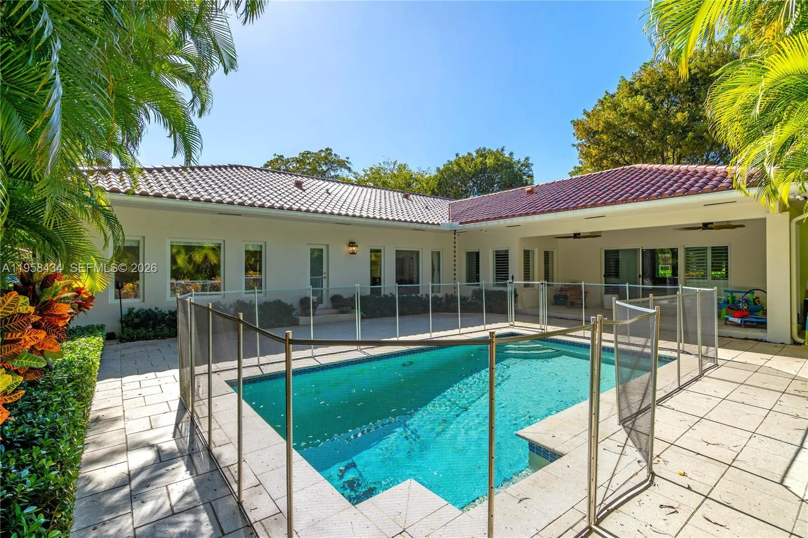 647 S Zamora Ave, Coral Gables FL 33134
