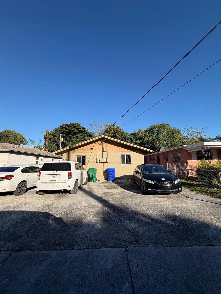 6745 NW 4th Ct, Miami FL 33150