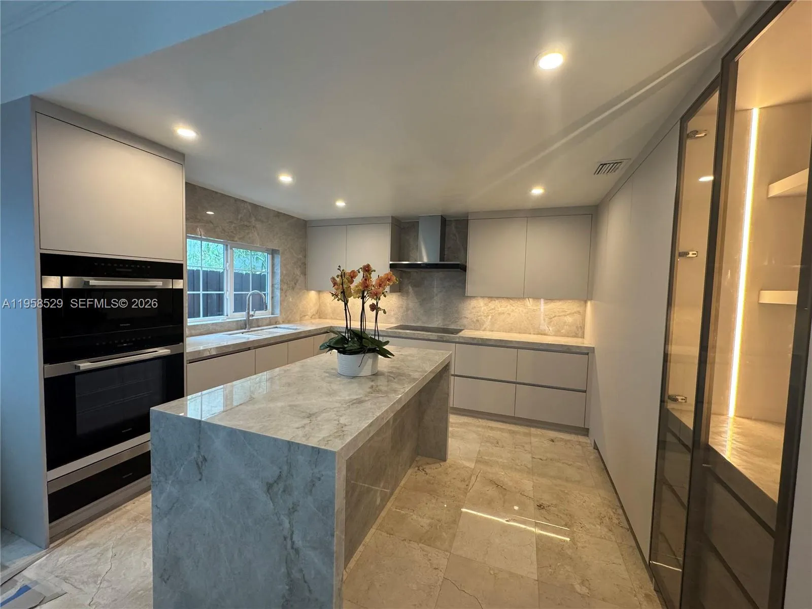 4 bedroom 4 bath for sale at 3185 Washington St, Miami FL 33133