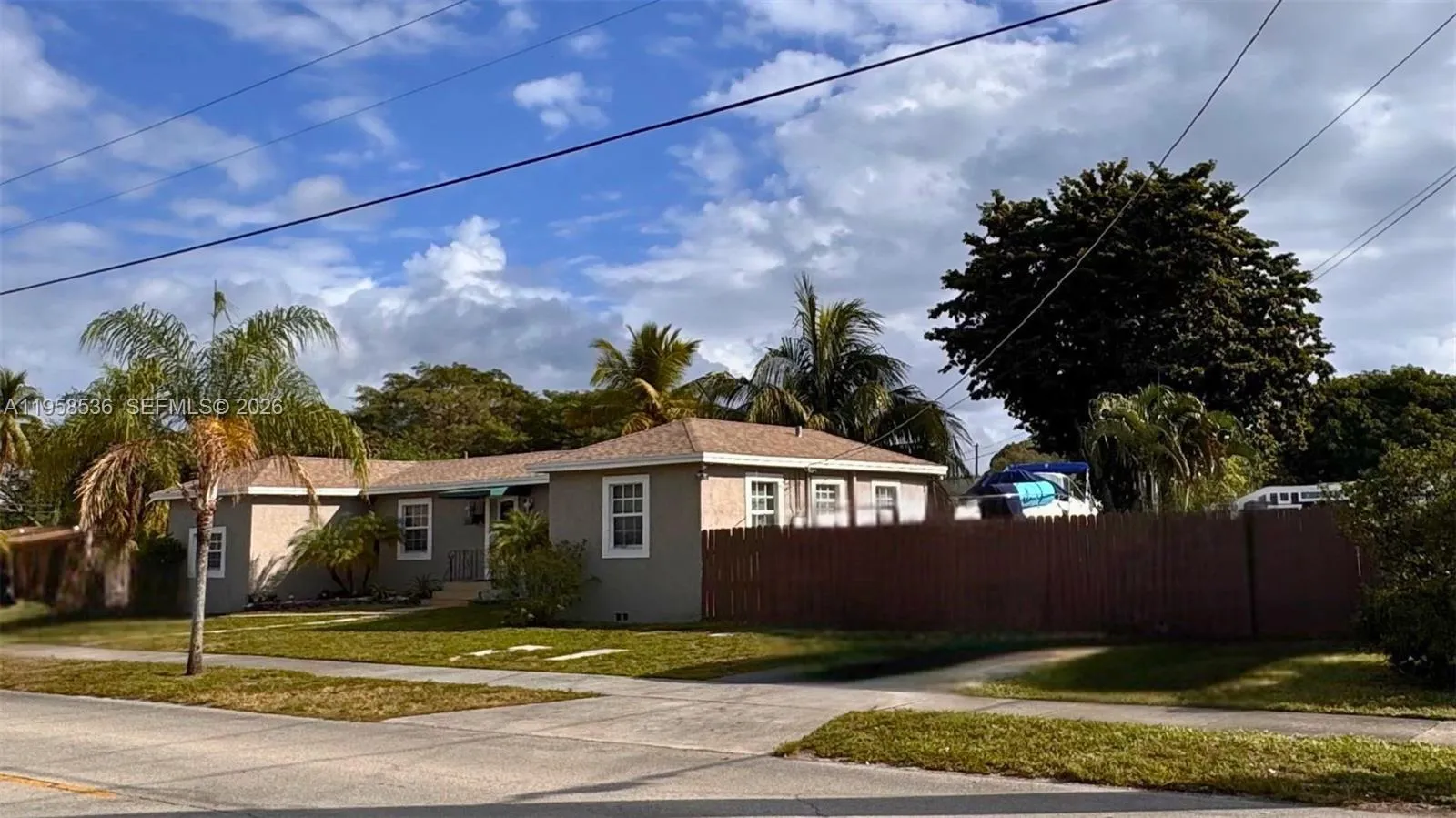 1825 N 24th Ave, Hollywood FL 33020