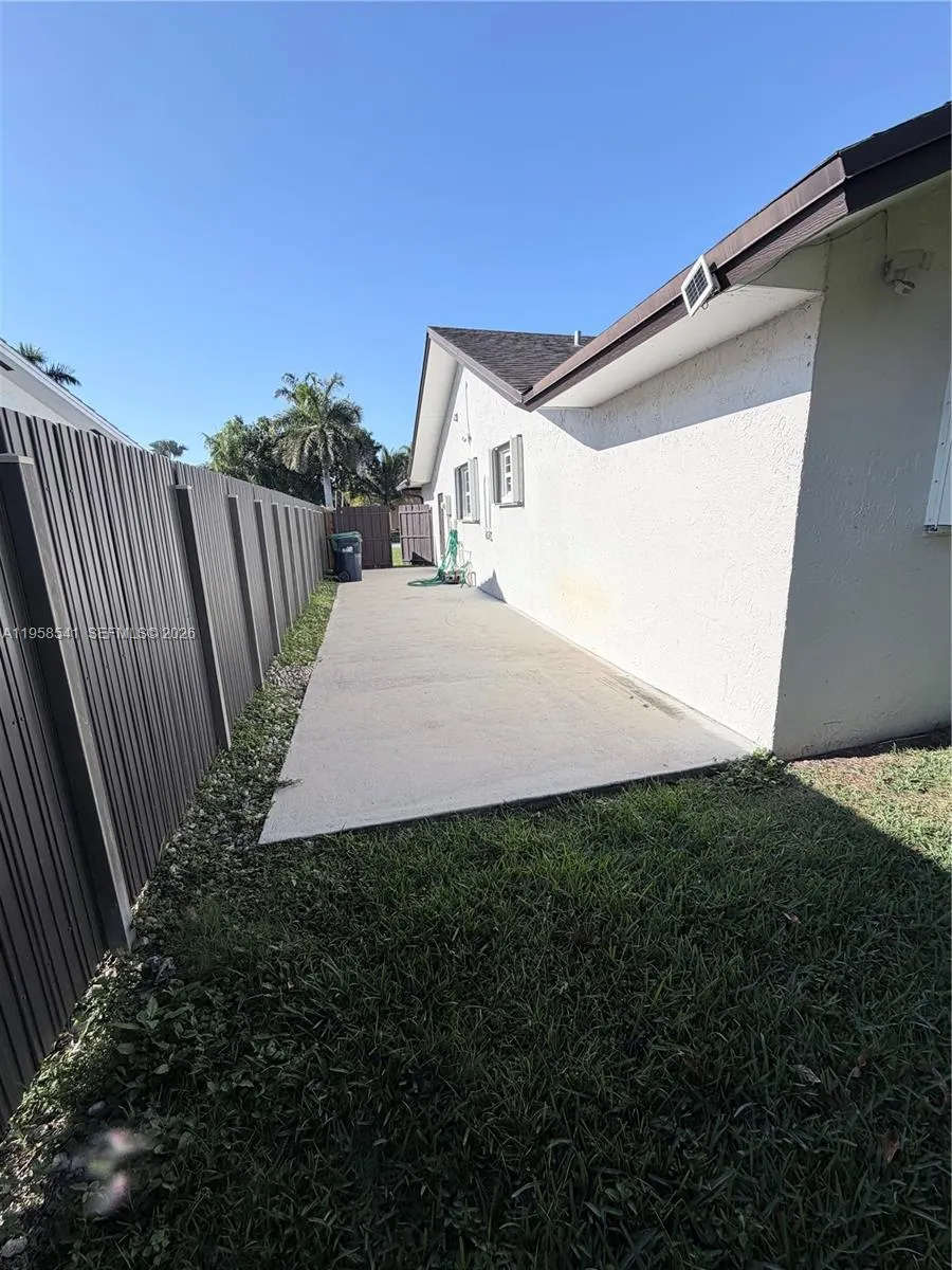 12821 SW 147th Lane Rd, Miami FL 33186