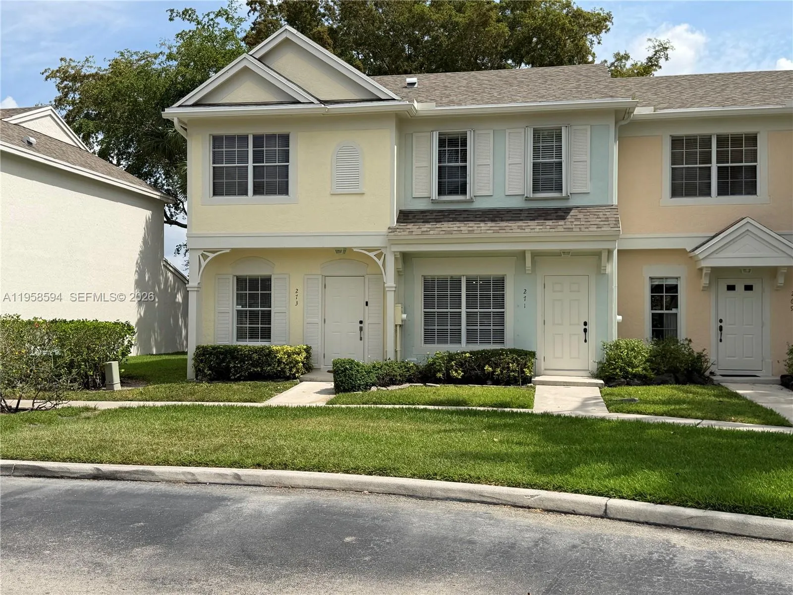 271 Duval Ct, Weston FL 33326