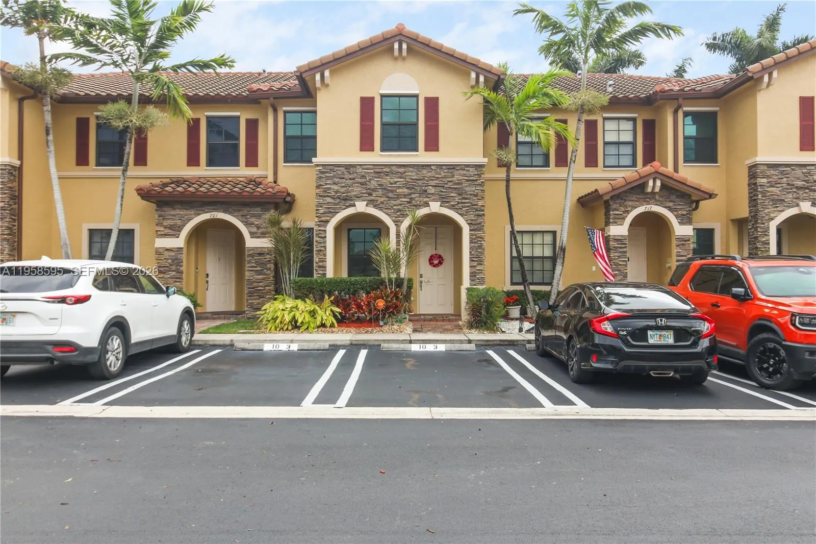 3 bedroom 2 bath for sale at 707 SE 32nd Ter, Homestead FL 33033