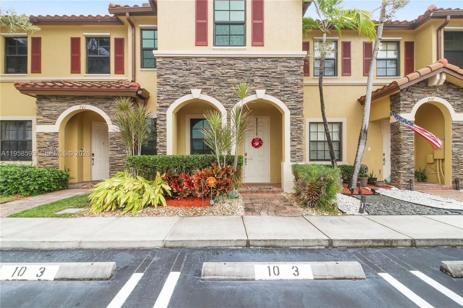 707 SE 32nd Ter, Homestead FL 33033