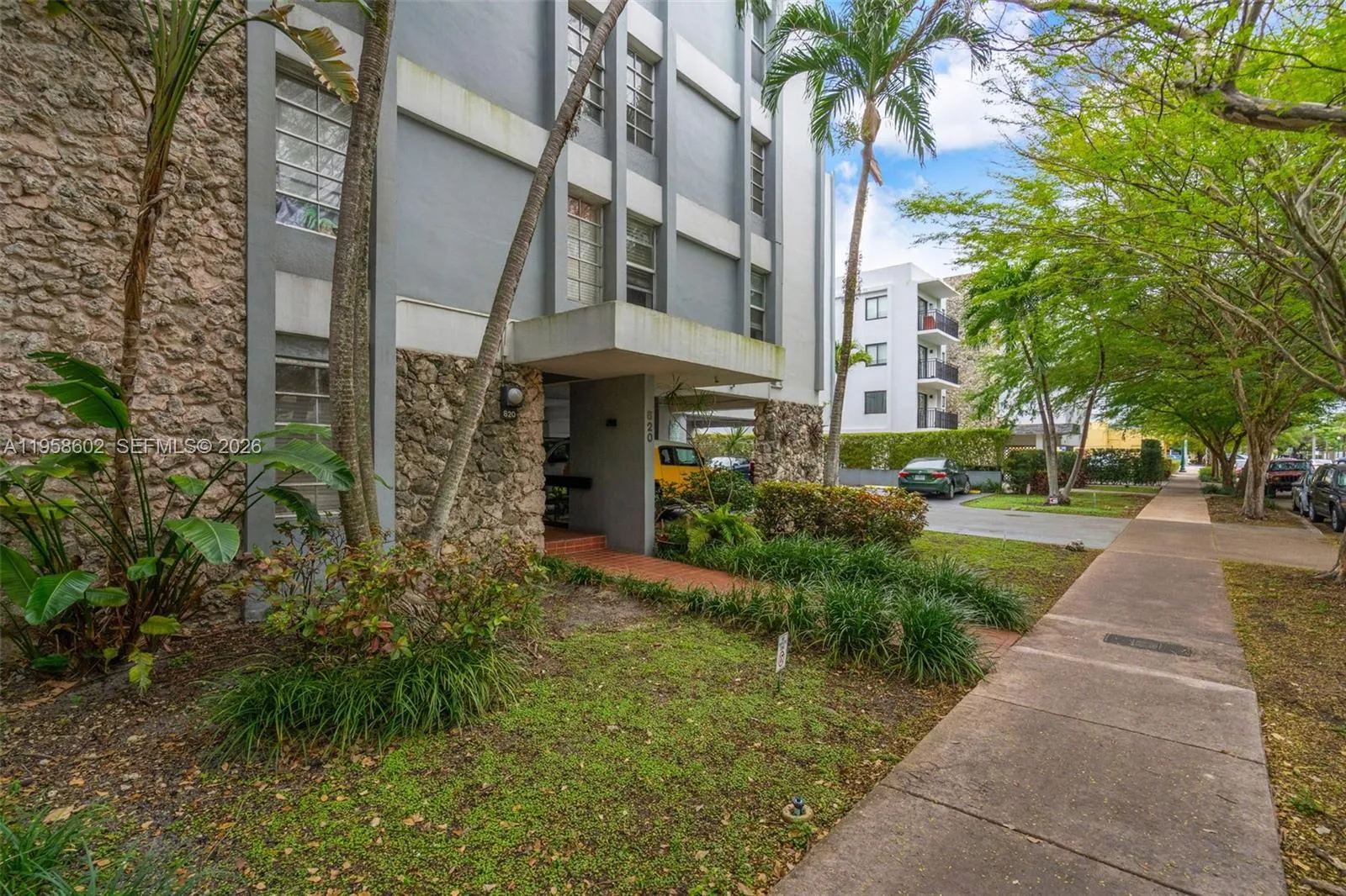 820 Salzedo St # 403, Coral Gables FL 33134