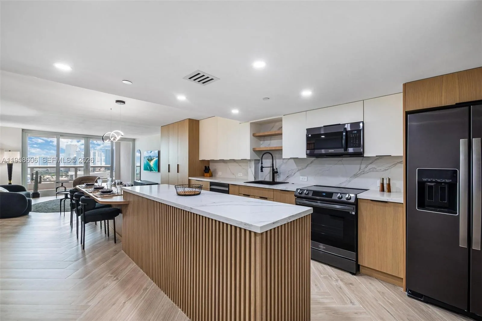 1717 N Bayshore Dr # 3755, Miami FL 33132