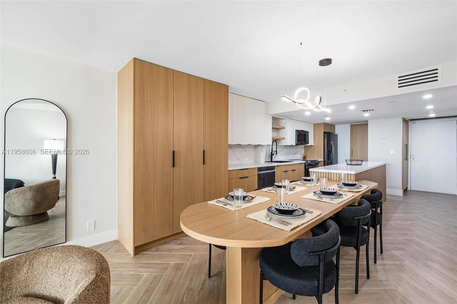 1717 N Bayshore Dr # 3755, Miami FL 33132