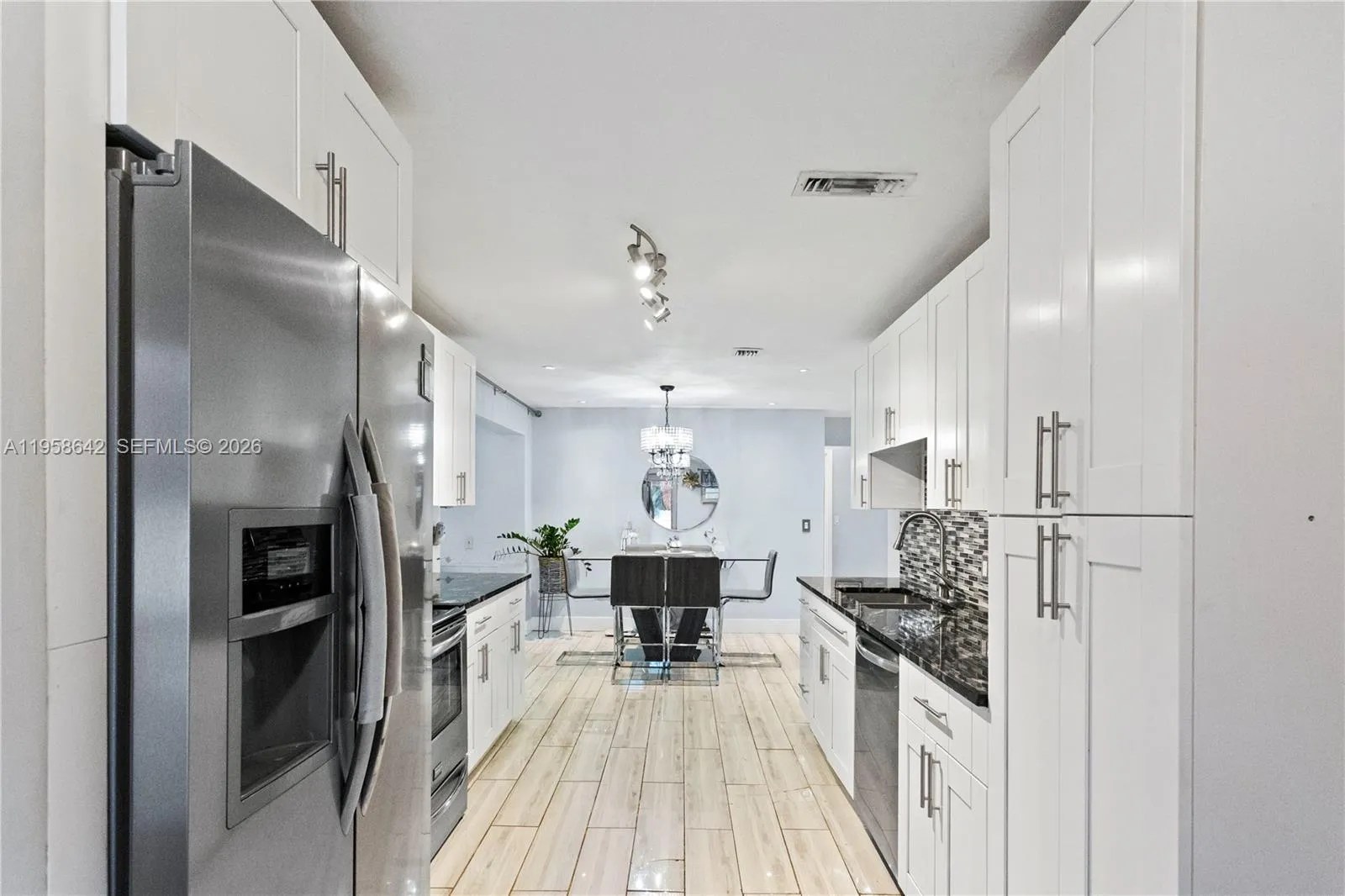 821 N 73rd Ter, Hollywood FL 33024
